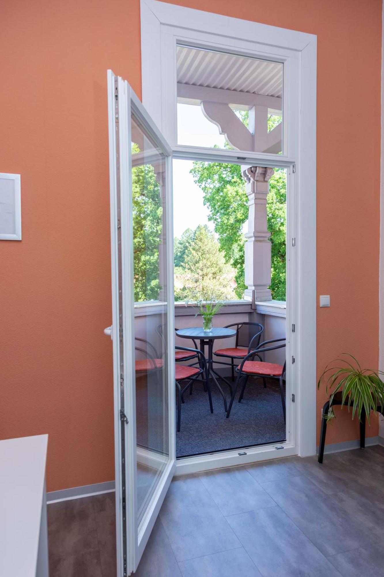 Moderne Ferienwohnung In Alter Villa Georgenthal  Exterior photo